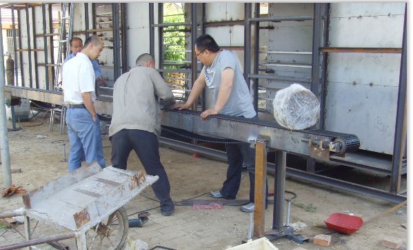 輸瓶機 齒鏈式橫向輸瓶機加工過程 齒鏈式輸瓶機加工現場圖片 輸瓶機價格