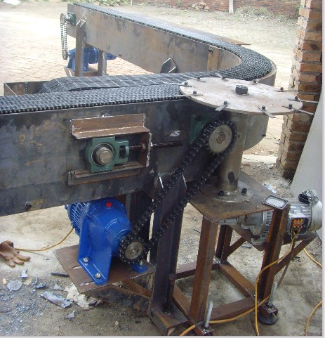轉彎輸瓶機 橫向輸瓶機 撥瓶機輸瓶機 齒鏈帶輸瓶機 玻璃機械輸瓶機 酒瓶輸瓶機